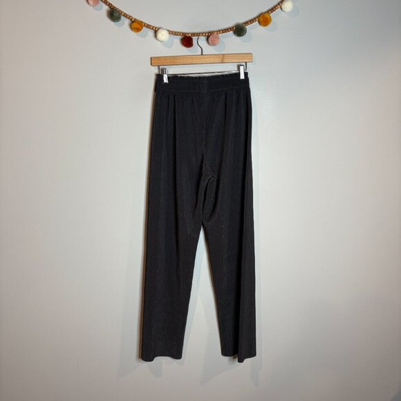 NU Denmark high rise pleated pull on pants - Picture 6 of 7